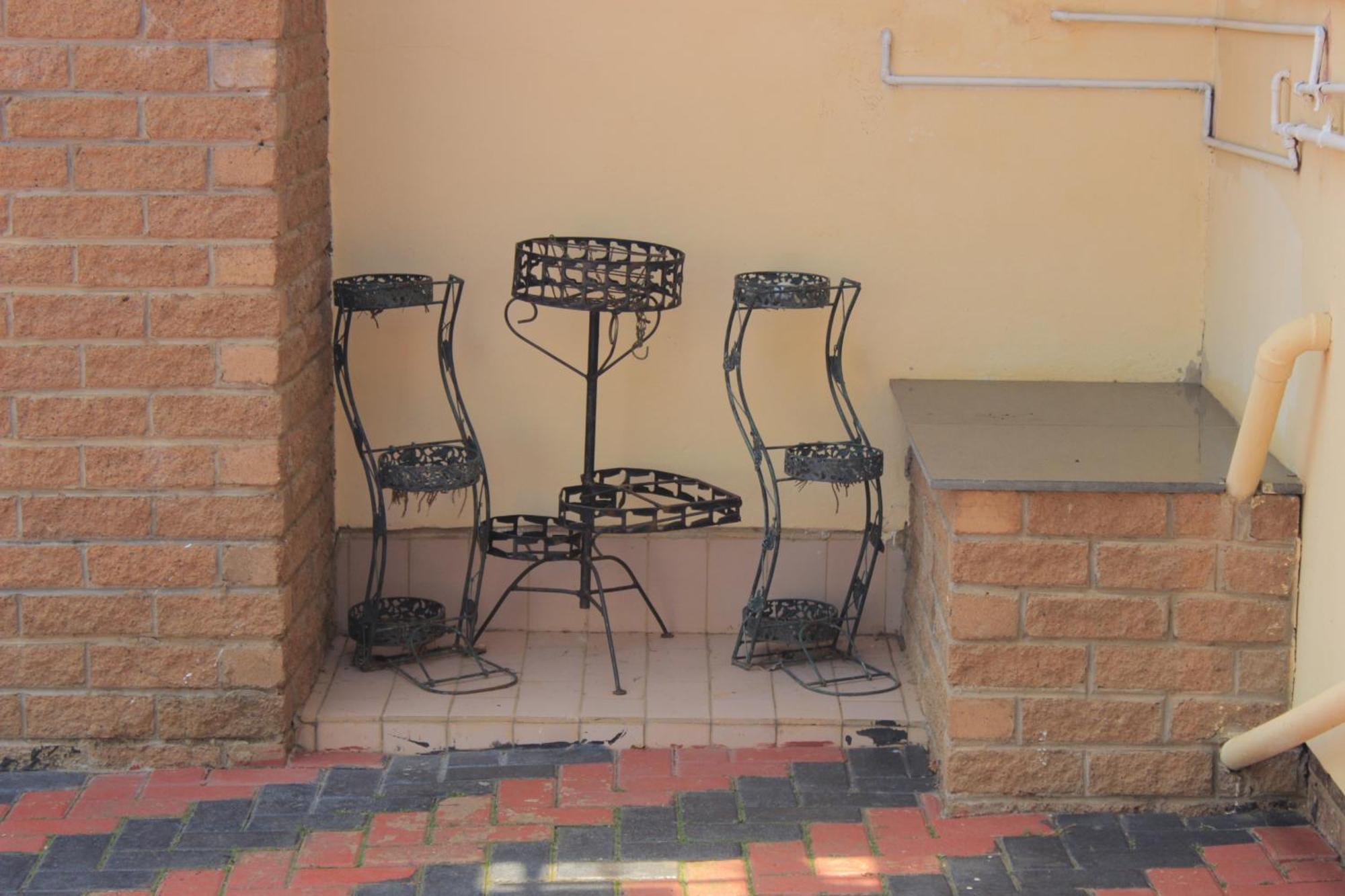 His Glory Guest House فرايهيد المظهر الخارجي الصورة